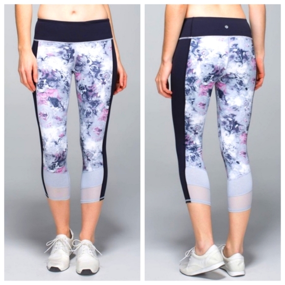 LULULEMON If You're Lucky crop black and floral prints size 8 leggings - Picture 1 of 11